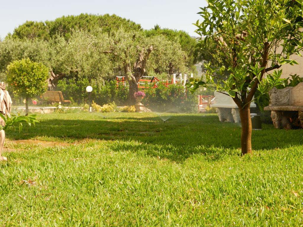 Villa Collina Giardini-Naxos Zimmer foto