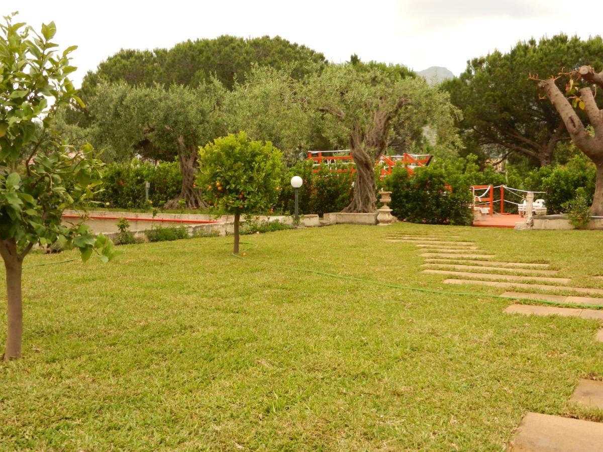 Villa Collina Giardini-Naxos Exterior foto